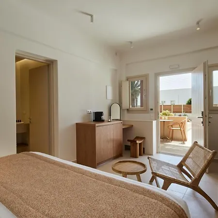 Apricus 4* Perissa (Santorini)