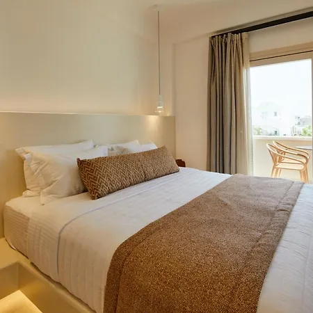 Apricus 4* Perissa (Santorini)