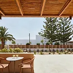 Apricus Hotel