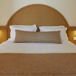 Apricus 4* Perissa (Santorini)