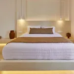 Apricus Hotel 4*