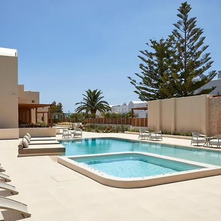 Apricus Hotel 4*