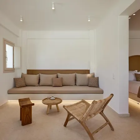 Apricus Hotel Perissa (Santorini)