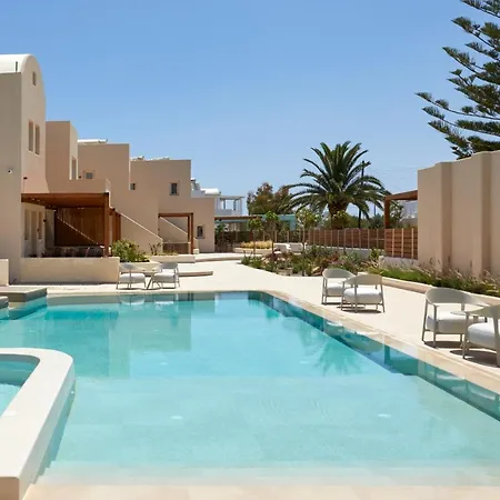 Apricus Hotel 4*