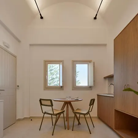 Apricus Перисса