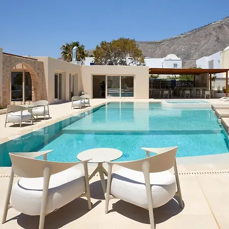 Apricus Hotel 4*