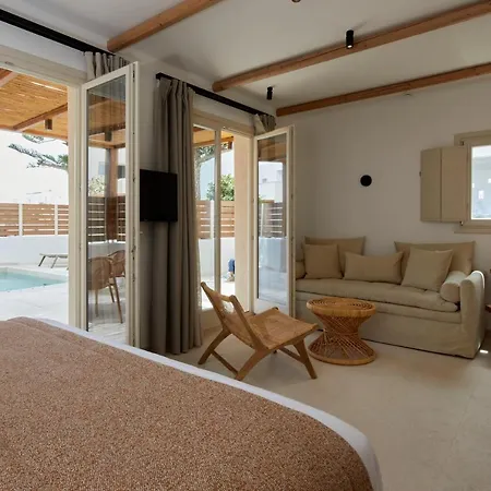 Apricus Hotel 4*