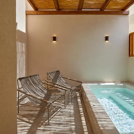 Apricus Отель 4*