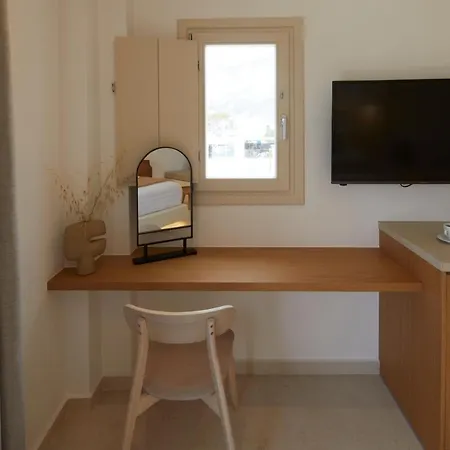 Apricus Hotel 4*
