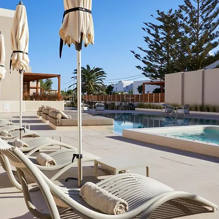 Apricus 4* Perissa (Santorini)