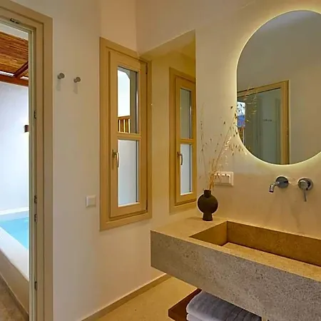 Hotel Apricus Perissa (Santorini)