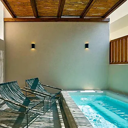 Apricus Отель 4*