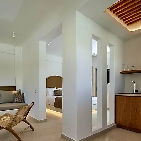 Apricus Hotel Perissa (Santorini)