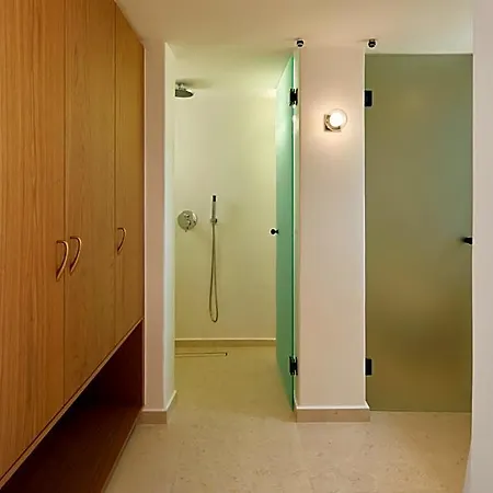Hotel Apricus 4*