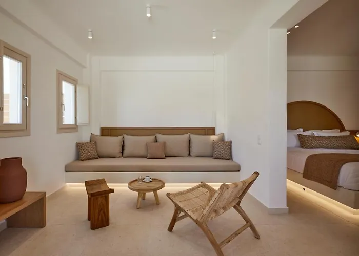 Apricus Hotel Perissa (Santorini)