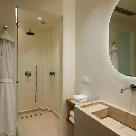 Apricus מלון פריסה