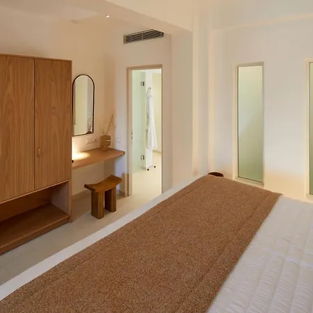 Hotel Apricus Perissa (Santorini)