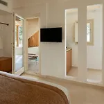 Apricus מלון פריסה